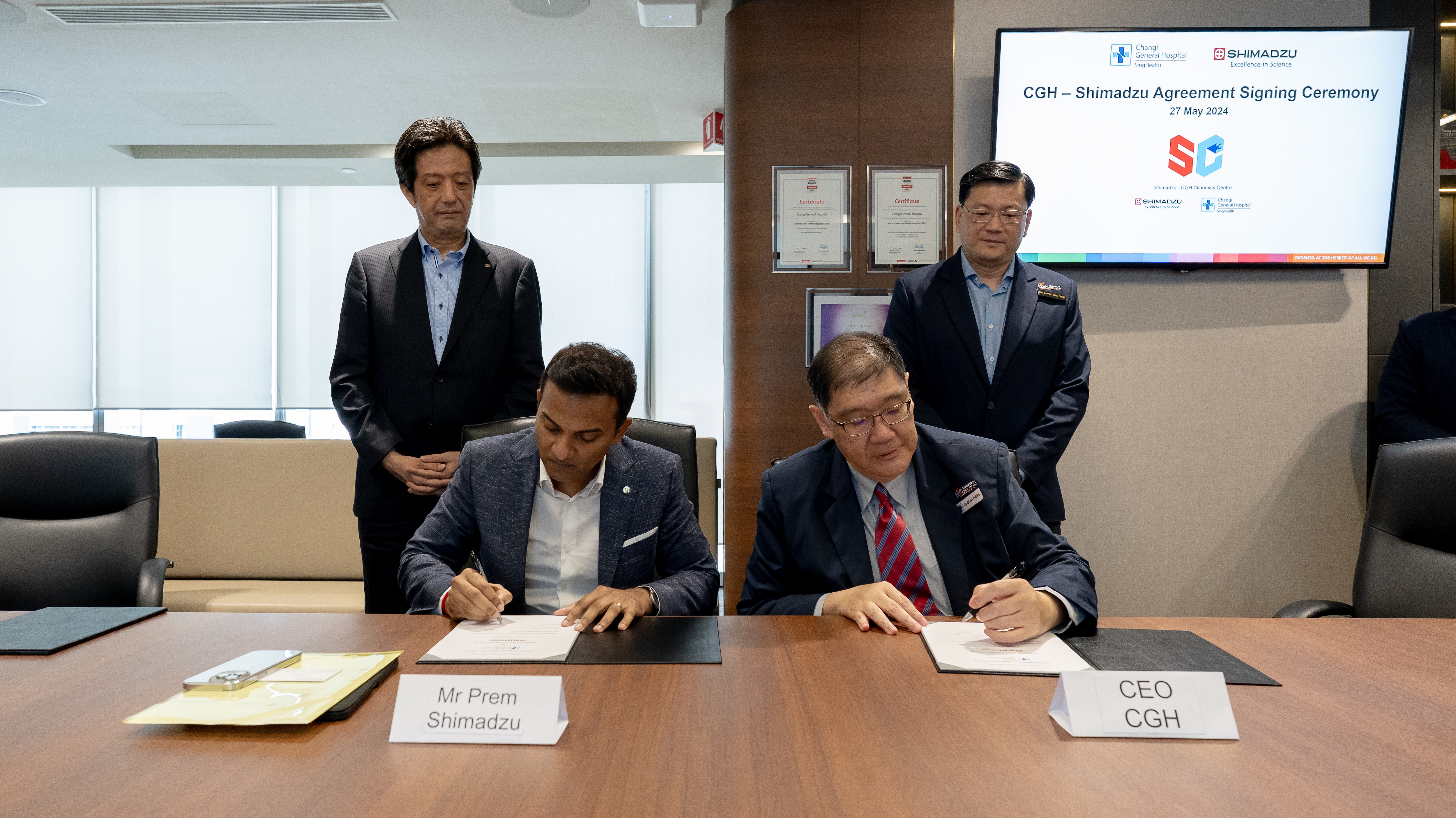 The Signing of the Research Collaboration Agreement between Shimadzu (Asia Pacific) and Changi General Hospital